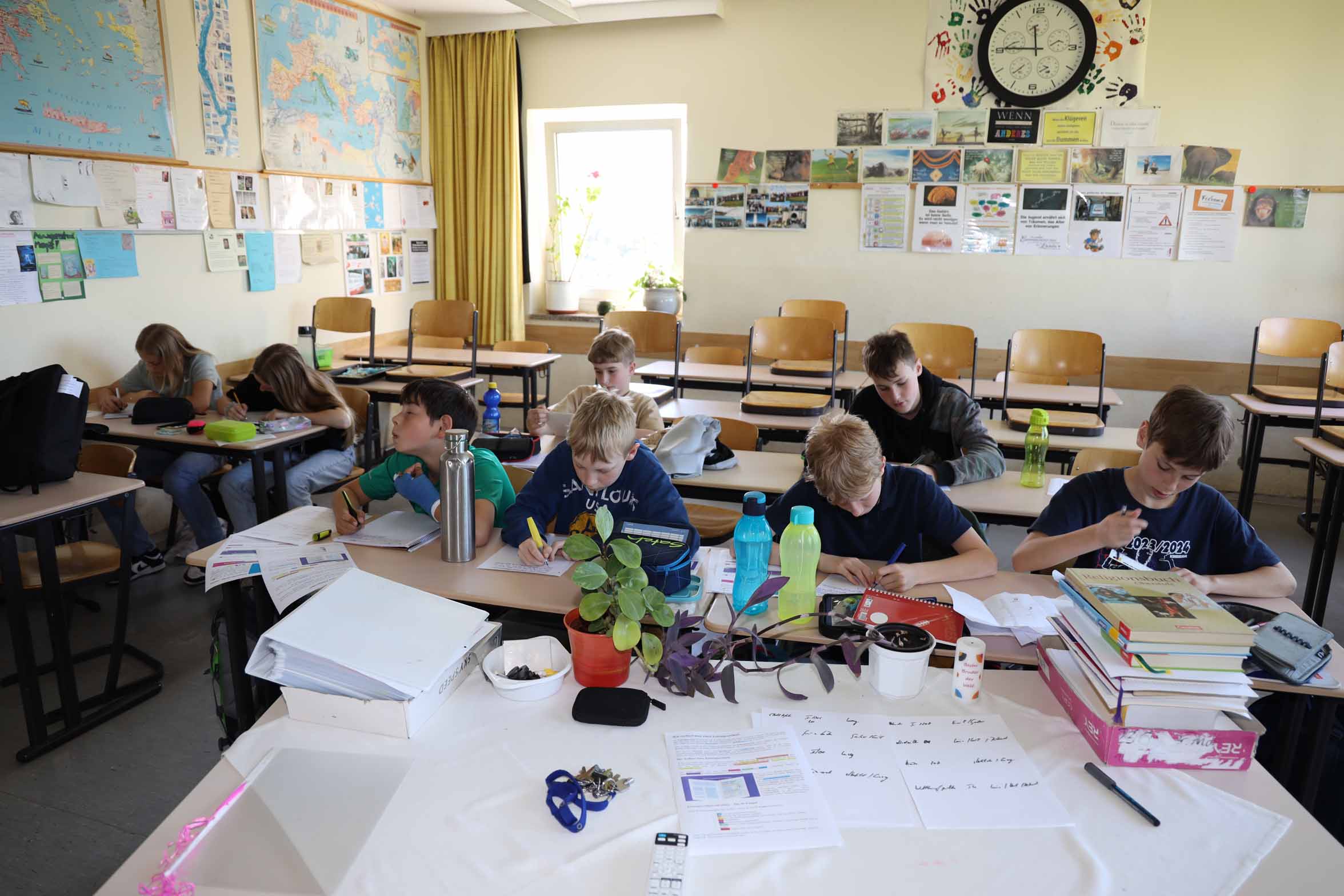 FPOS0871_Dokteam beim Schreiben der Berichte.jpg